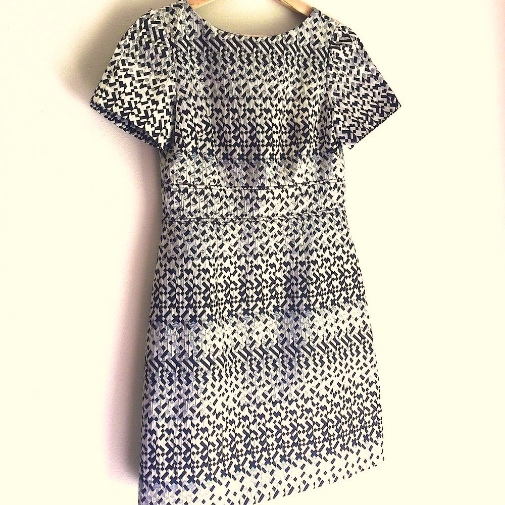 Vince Camuto metallic geometric dress sz 4 WITH POCKETS